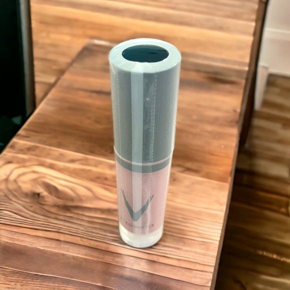 V Kosmetik Creamy Liquid Velvet Lipstick in Sunrise - Picture 2 of 3